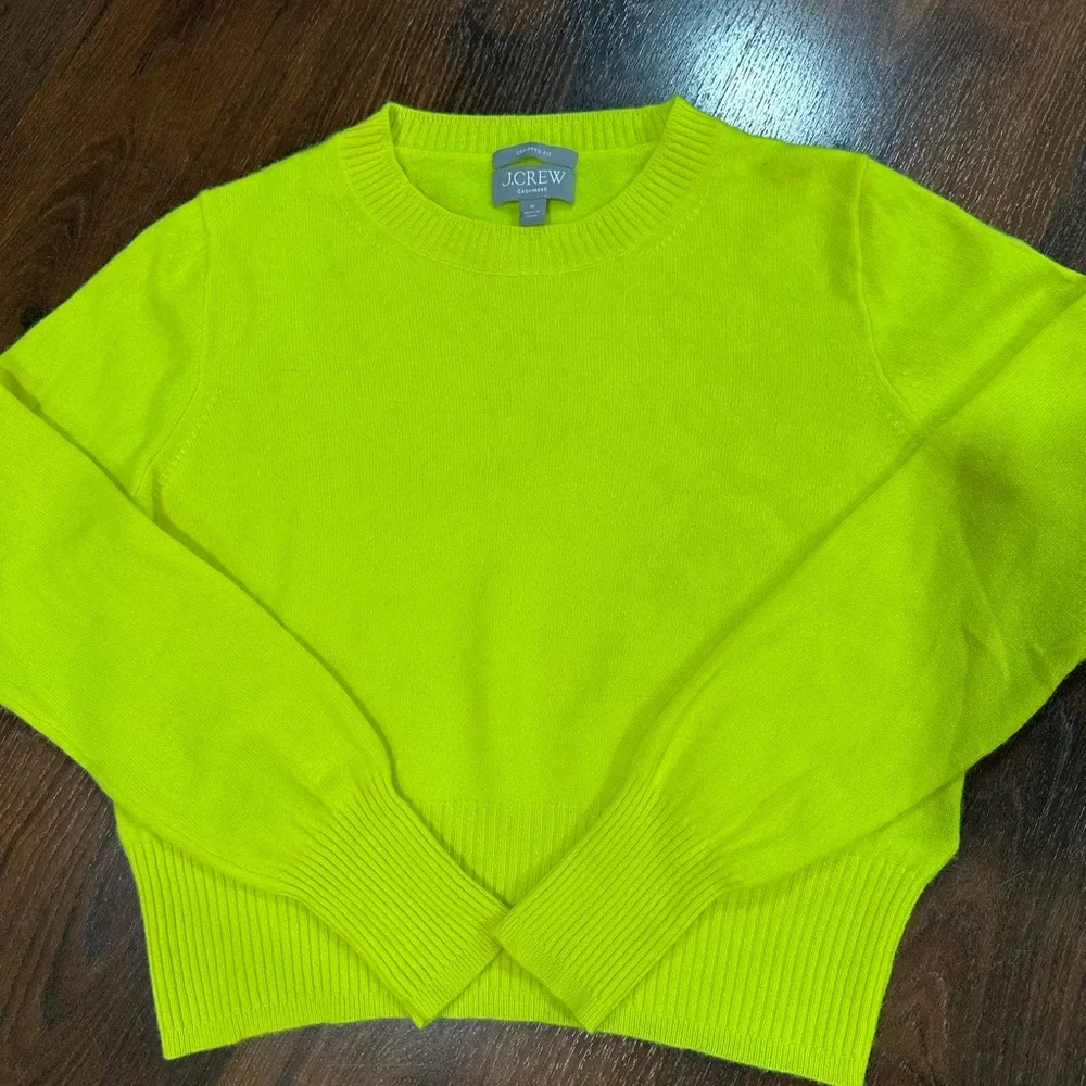 J. Crew Cropped 100% cashmere crew-neck sweater Size M Lemon Sorbet color - Picture 5 of 10